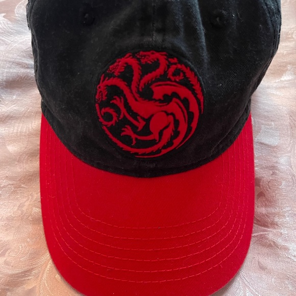 Games of Thrones House Targaryen hat - Picture 2 of 3
